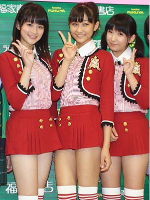 S/mileage holds a release event for their first photobook | tokyohive
