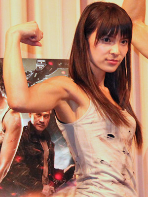 Akimoto Sayaka Shows Off Her Muscle At Sector 7 Release Event Tokyohive akimoto-sayaka-shows-off-her-muscle-at-sector-7-release-event-tokyohive